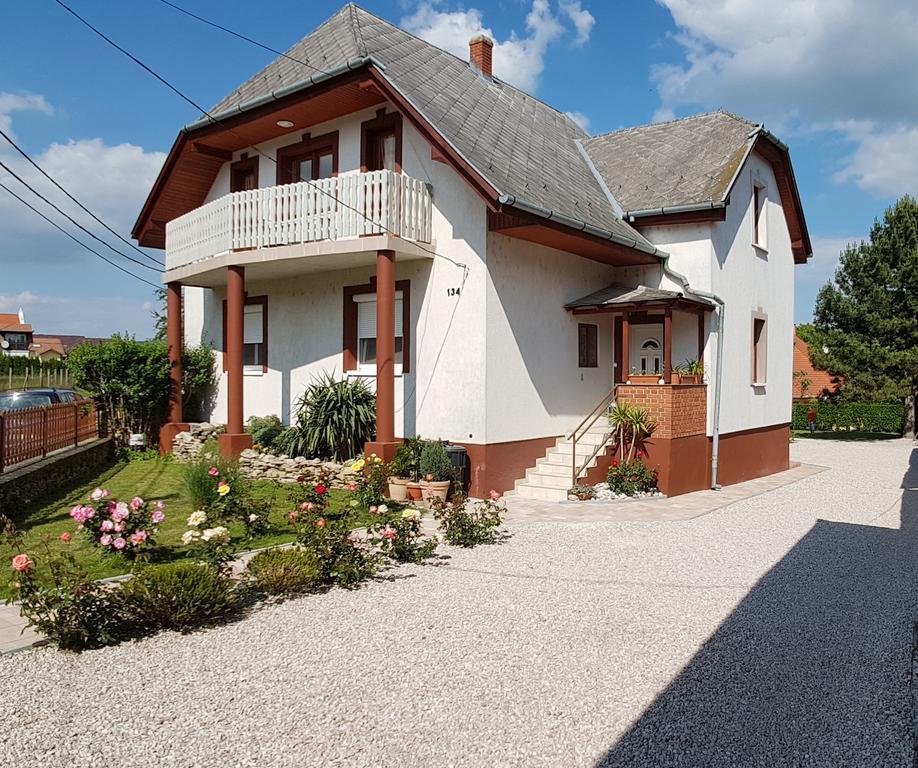 Villa Nora Hévíz Exterior foto